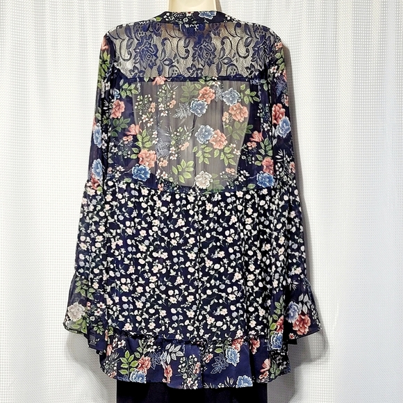 Suzanne Betro Floral Velvet Lace Ruffles Bell Sleeves Flowy Pop Over Blouse (1X) - Picture 6 of 13